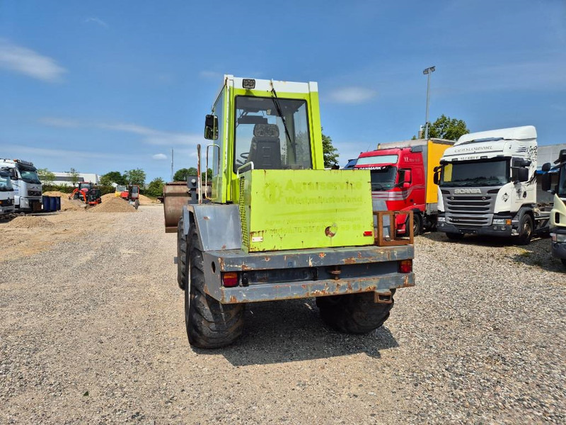 O & K L15 With bucket and quickshift - Kolesni nakladalec: slika 4 O & K L15 With bucket and quickshift - Kolesni nakladalec: slika 4