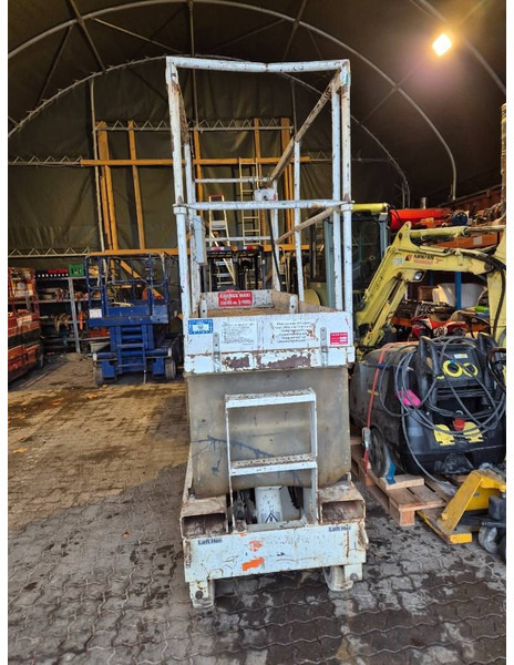 Pinguely Haulotte H800E // 2 personers - Škarjasta dvižna ploščad: slika 3 Pinguely Haulotte H800E // 2 personers - Škarjasta dvižna ploščad: slika 3