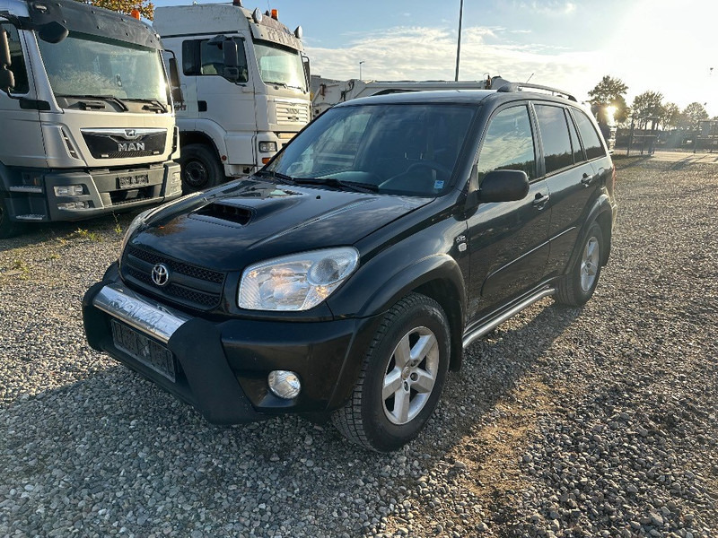 Toyota RAV4 2.0D 4x4 - Furgon: slika 1 Toyota RAV4 2.0D 4x4 - Furgon: slika 1