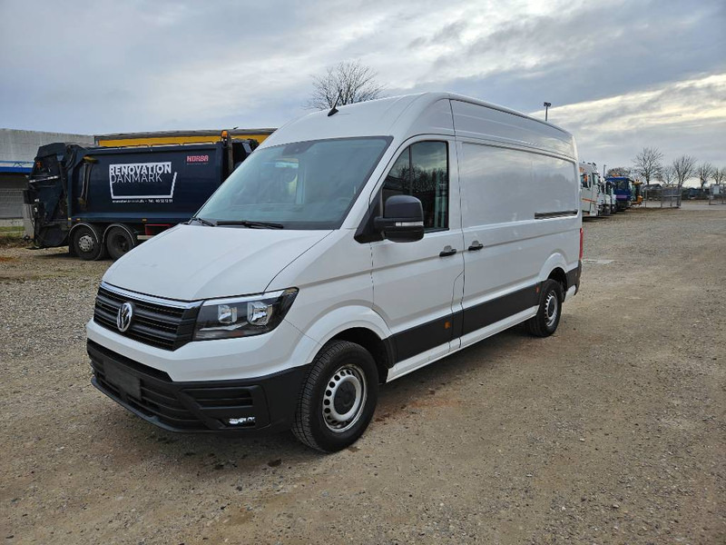 Volkswagen Crafter 35 // 4 motion // AUT // 5 Doors - Furgon: slika 1 Volkswagen Crafter 35 // 4 motion // AUT // 5 Doors - Furgon: slika 1
