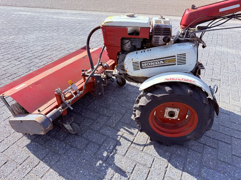 Honda F800 Veegmachine - Vozilo za pometanje: slika 2 Honda F800 Veegmachine - Vozilo za pometanje: slika 2