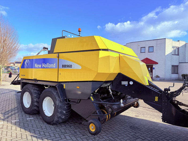 New Holland BB960A CropCutter 120x90 - Kmetijski stroj: slika 2 New Holland BB960A CropCutter 120x90 - Kmetijski stroj: slika 2