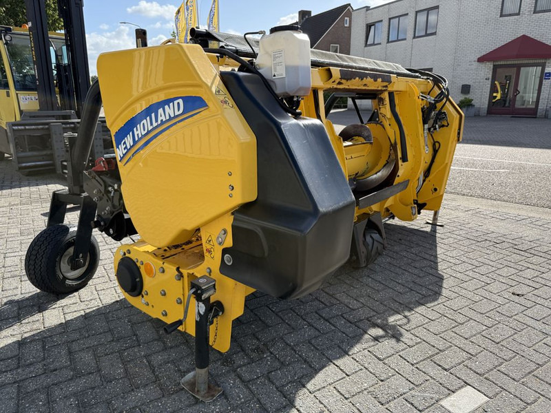 New Holland 300FPE Gras Pickup - Kombajn: slika 2 New Holland 300FPE Gras Pickup - Kombajn: slika 2