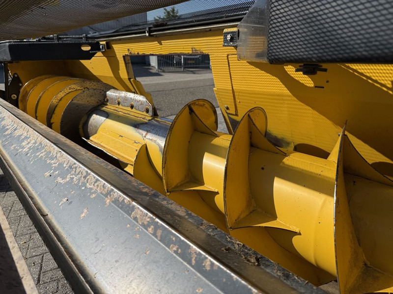 Kombajn New Holland 380FP Gras Pickup: slika 6