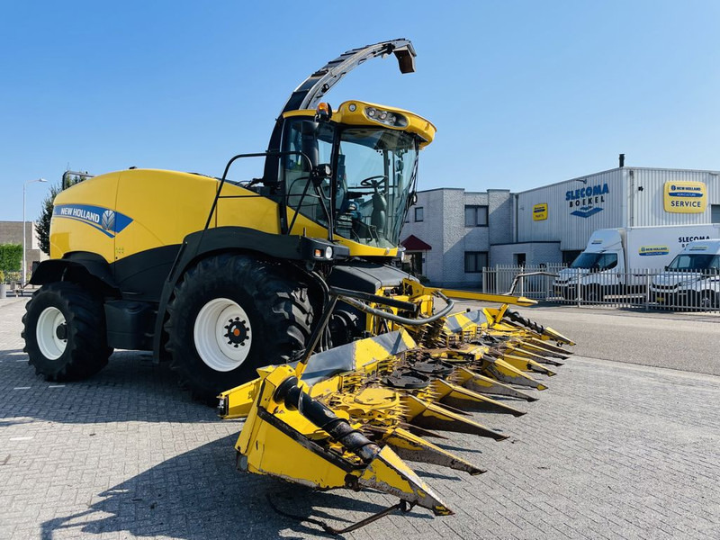 New Holland FR700 Forage Harvester 10 Row header - Kombajn za krmo: slika 1 New Holland FR700 Forage Harvester 10 Row header - Kombajn za krmo: slika 1