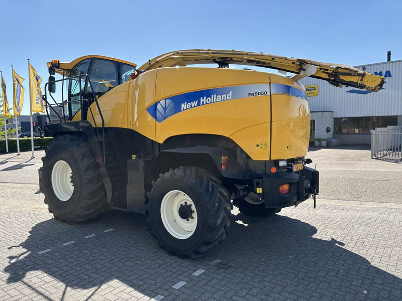 New Holland FR9050 - Kombajn za krmo: slika 2 New Holland FR9050 - Kombajn za krmo: slika 2