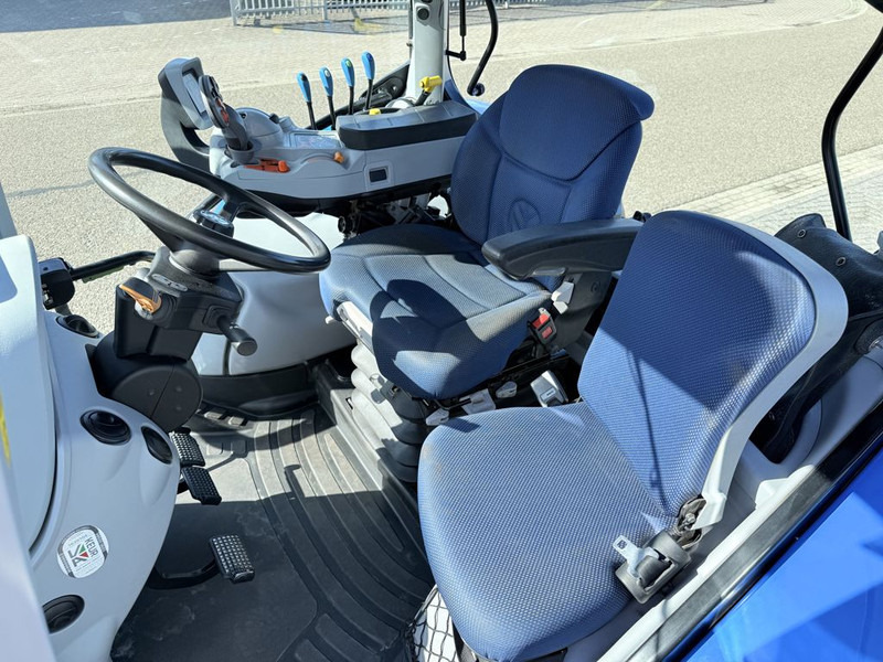 New Holland T5.140 Dynamic Command - Traktor: slika 3 New Holland T5.140 Dynamic Command - Traktor: slika 3