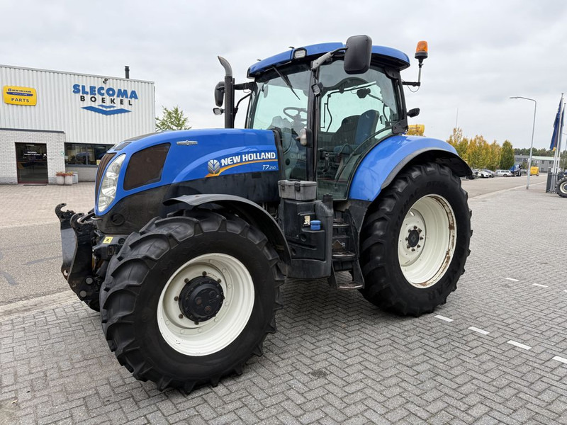 New Holland T7.210 Auto Command - Traktor: slika 1 New Holland T7.210 Auto Command - Traktor: slika 1