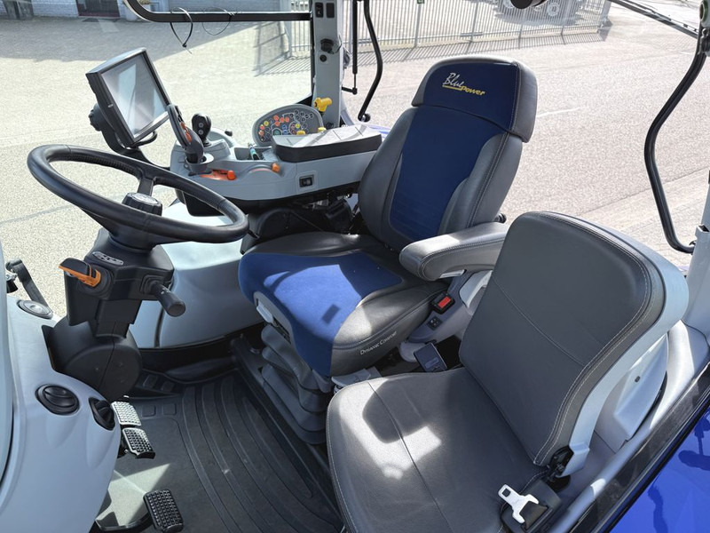 New Holland T7.225 AC Stage V Blue Power - Traktor: slika 3 New Holland T7.225 AC Stage V Blue Power - Traktor: slika 3