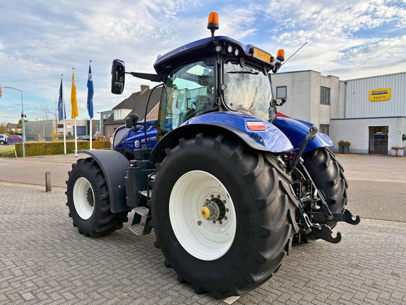 New Holland T7.270 AC 10 Years Blue Power Edition - Traktor: slika 2 New Holland T7.270 AC 10 Years Blue Power Edition - Traktor: slika 2