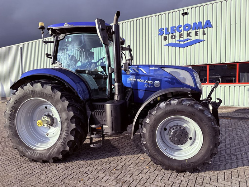 New Holland T7.270 AC Stage V Blue Power - Traktor: slika 4 New Holland T7.270 AC Stage V Blue Power - Traktor: slika 4