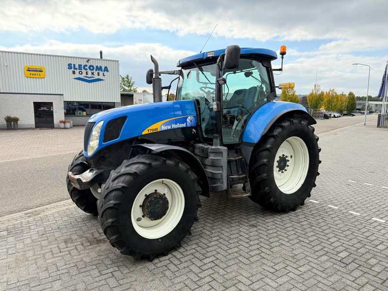 New Holland T7040 Power Command - Traktor: slika 1 New Holland T7040 Power Command - Traktor: slika 1