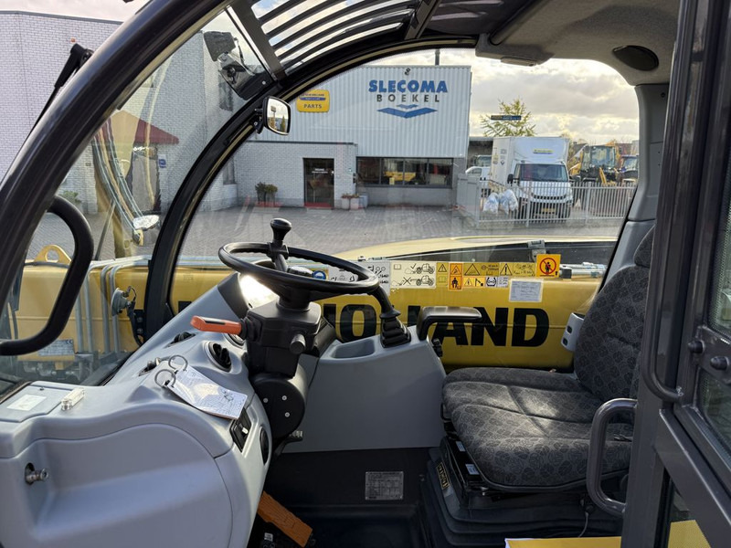 New Holland TH7.37 Plus Verreiker - Teleskopski viličar: slika 5 New Holland TH7.37 Plus Verreiker - Teleskopski viličar: slika 5