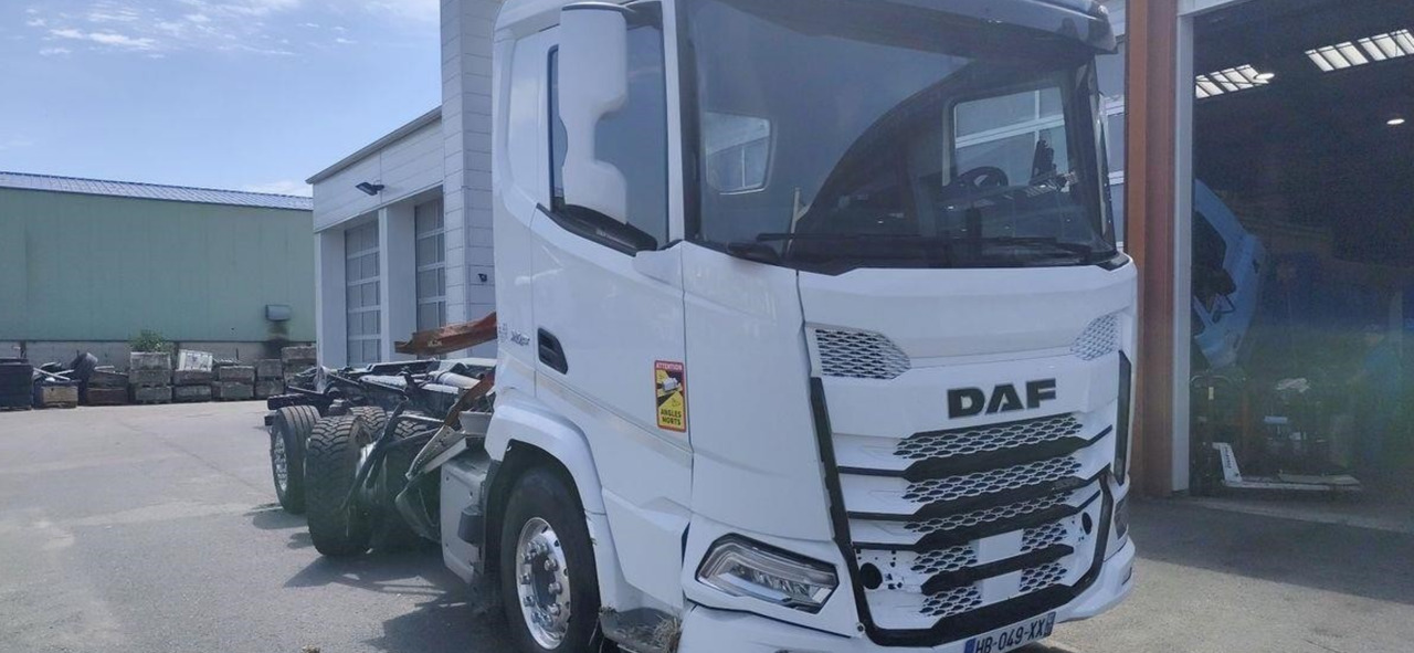 DAF XF 530 - Kotalni prekucni tovornjak: slika 2 DAF XF 530 - Kotalni prekucni tovornjak: slika 2