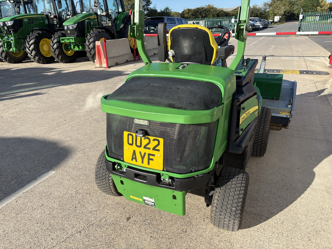 John Deere 1570 C/w Major Cyclone Mower - Vrtna kosilnica: slika 4 John Deere 1570 C/w Major Cyclone Mower - Vrtna kosilnica: slika 4