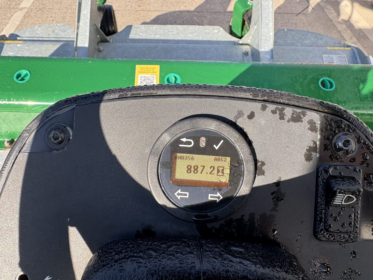 John Deere 1570 C/w Major Cyclone Mower - Vrtna kosilnica: slika 5 John Deere 1570 C/w Major Cyclone Mower - Vrtna kosilnica: slika 5