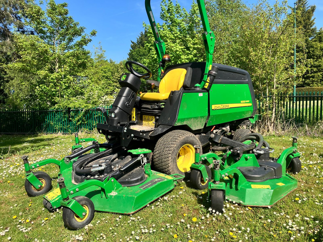 John Deere 1600T Wide Area Mower - Vrtna kosilnica: slika 3 John Deere 1600T Wide Area Mower - Vrtna kosilnica: slika 3