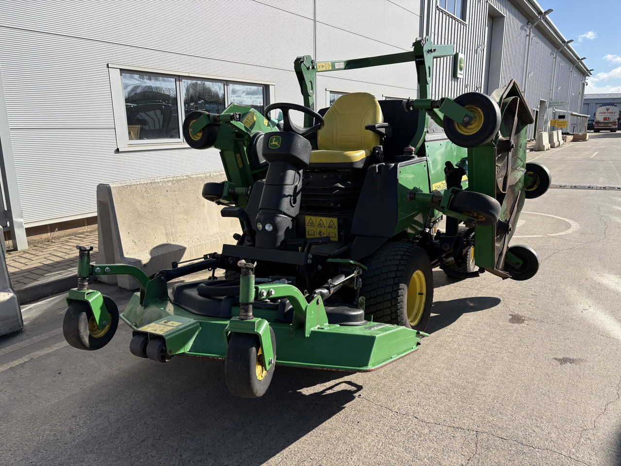 John Deere 1600T Wide Area Mower - Vrtna kosilnica: slika 3 John Deere 1600T Wide Area Mower - Vrtna kosilnica: slika 3