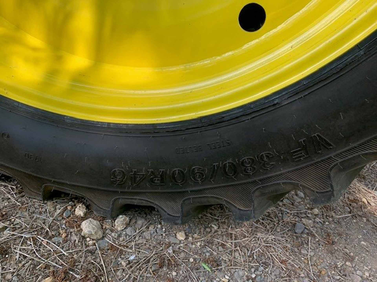 John Deere 340M - Škropilnica: slika 3 John Deere 340M - Škropilnica: slika 3