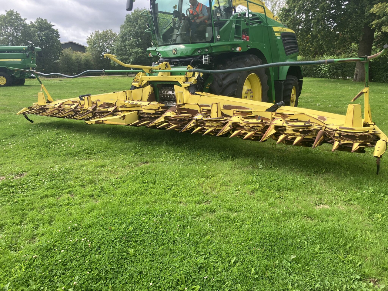 John Deere 390 Plus - Kombajn za koruzo: slika 1 John Deere 390 Plus - Kombajn za koruzo: slika 1