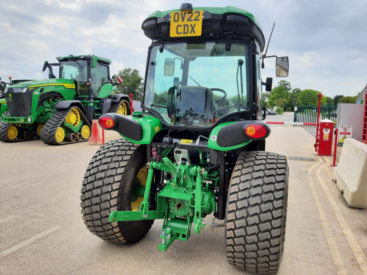 John Deere 4066R Compact Tractor - Mini traktor: slika 4 John Deere 4066R Compact Tractor - Mini traktor: slika 4