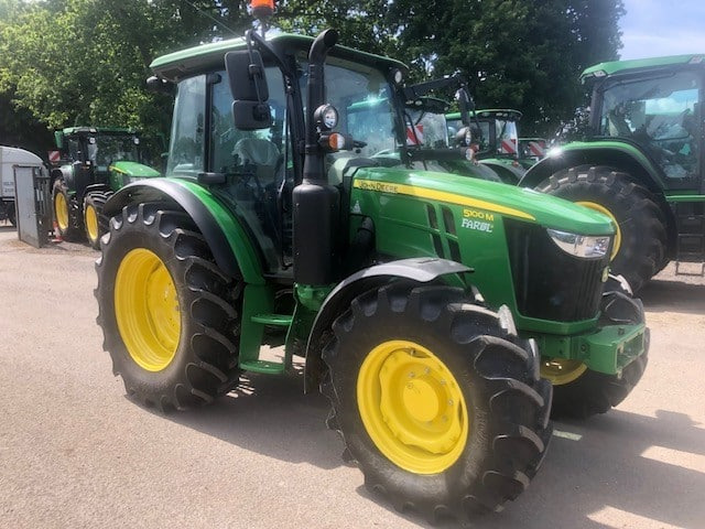 John Deere 5100M - Traktor: slika 1 John Deere 5100M - Traktor: slika 1