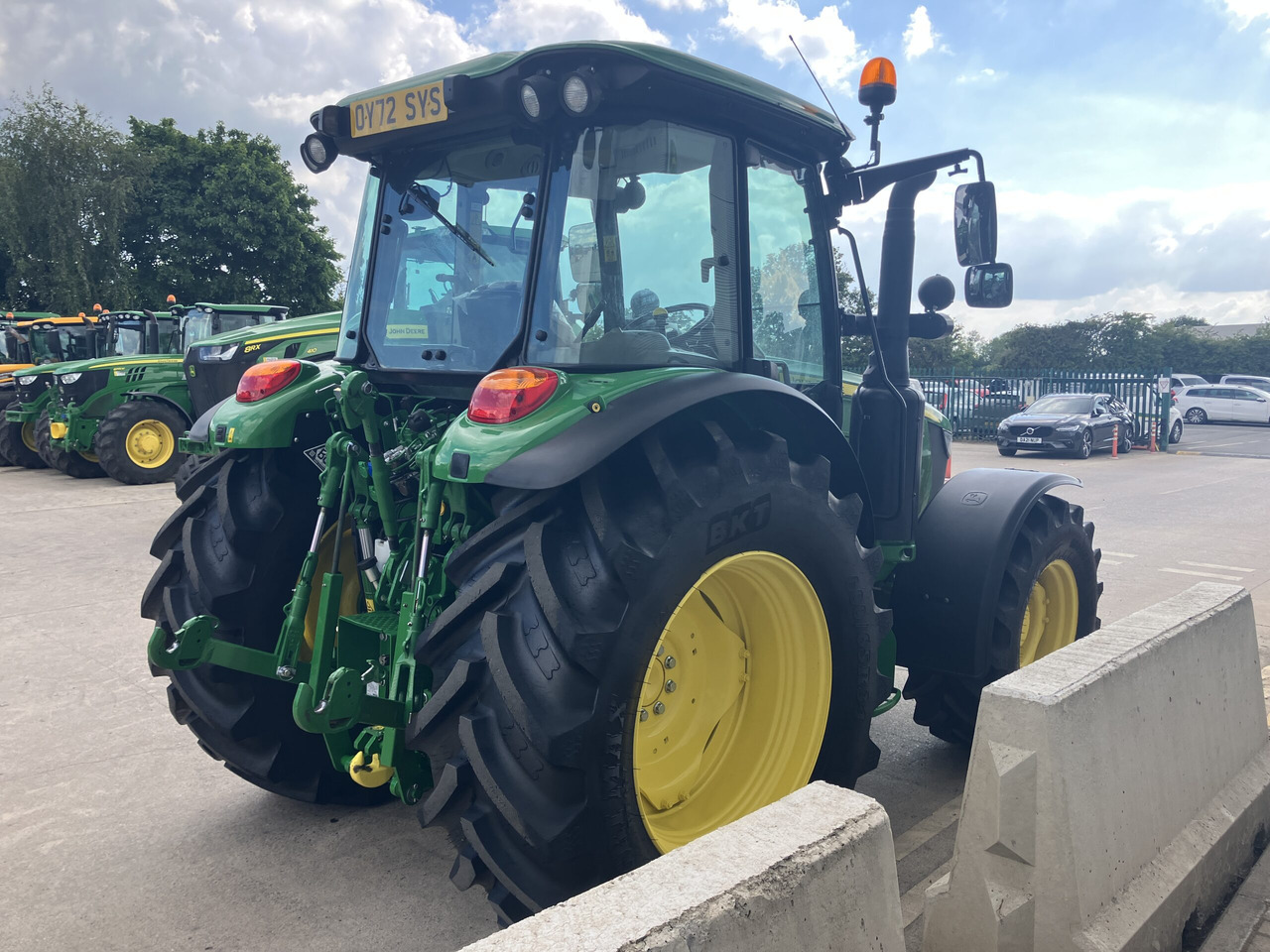 John Deere 5115M - Traktor: slika 5 John Deere 5115M - Traktor: slika 5