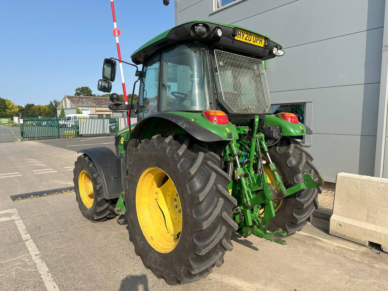 John Deere 5125R - Traktor: slika 3 John Deere 5125R - Traktor: slika 3