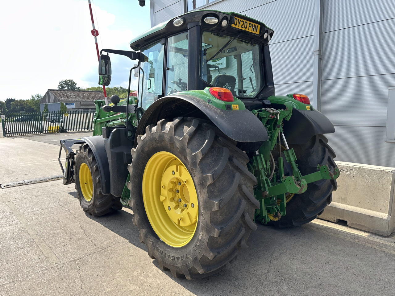 John Deere 6120M - Traktor: slika 3 John Deere 6120M - Traktor: slika 3