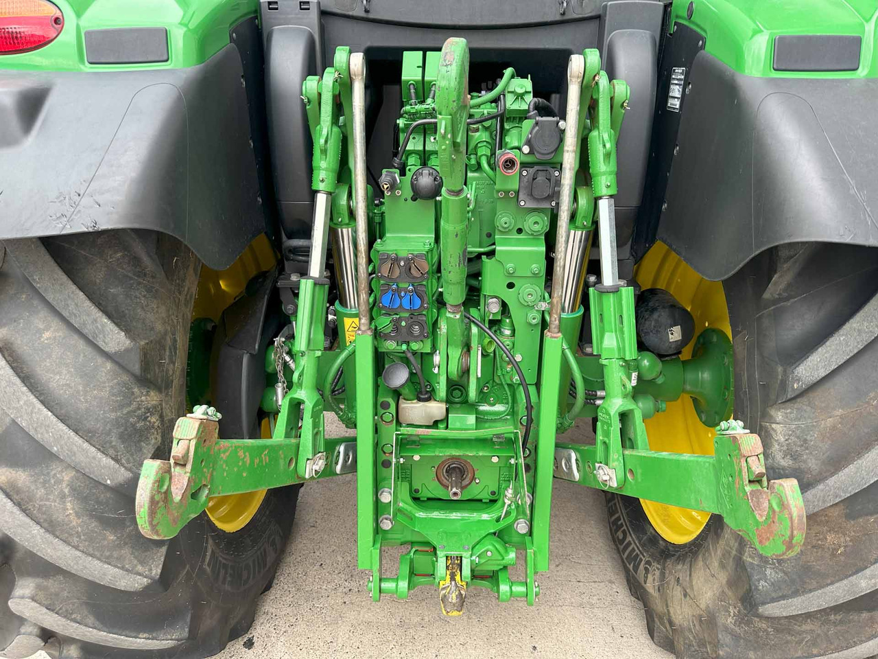 John Deere 6130R - Traktor: slika 5 John Deere 6130R - Traktor: slika 5
