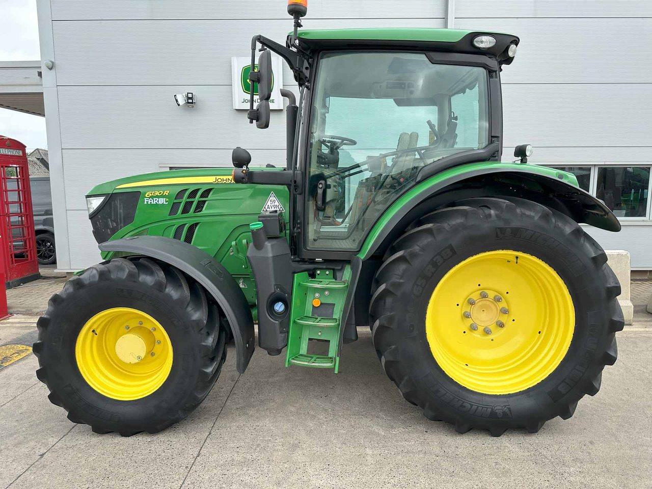 John Deere 6130R - Traktor: slika 2 John Deere 6130R - Traktor: slika 2