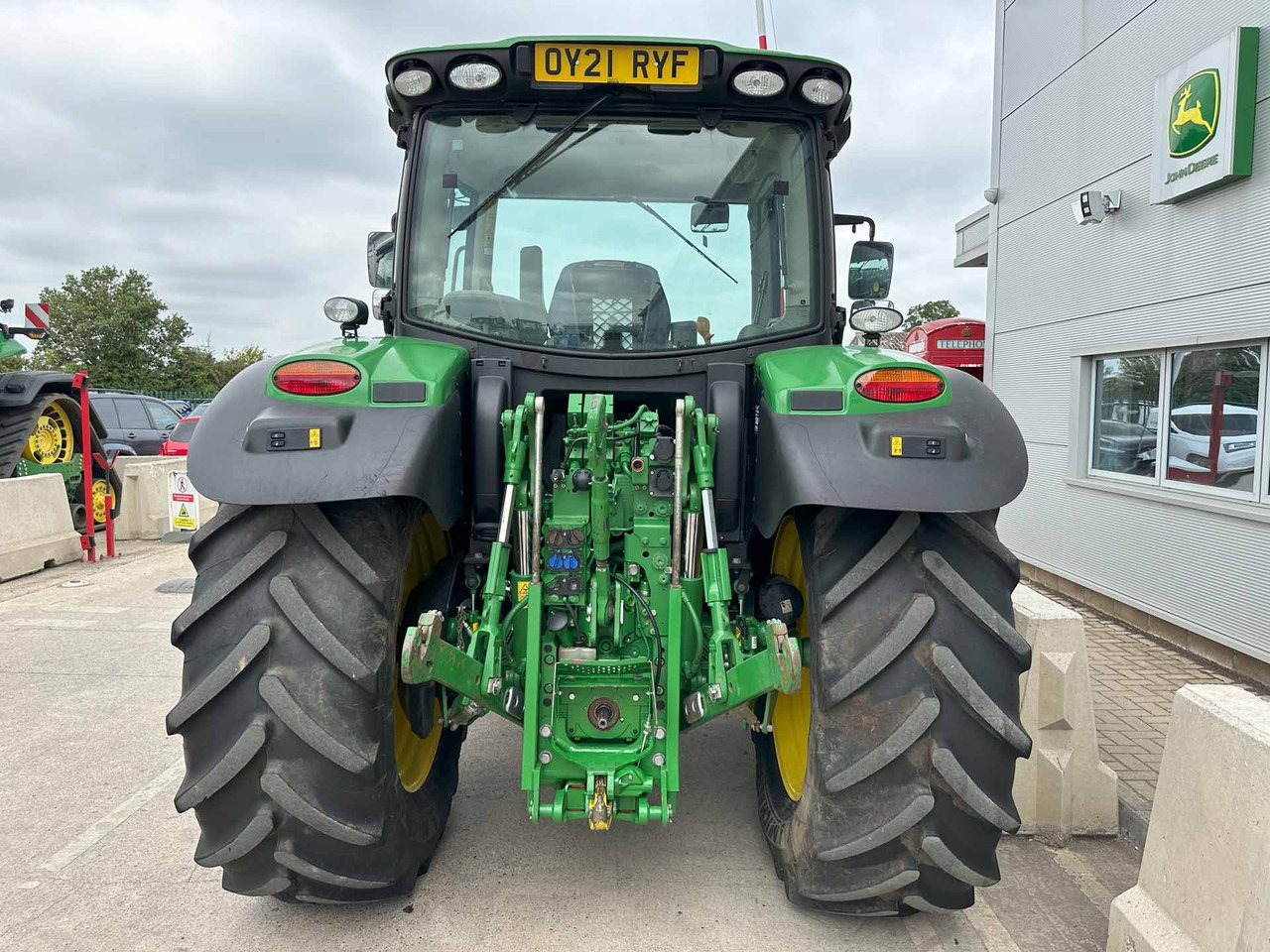 John Deere 6130R - Traktor: slika 4 John Deere 6130R - Traktor: slika 4