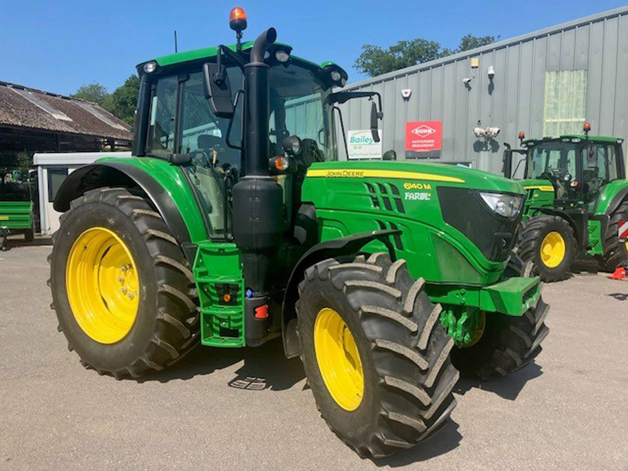 John Deere 6140M - Traktor: slika 1 John Deere 6140M - Traktor: slika 1