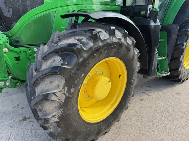 John Deere 6155M - Traktor: slika 2 John Deere 6155M - Traktor: slika 2