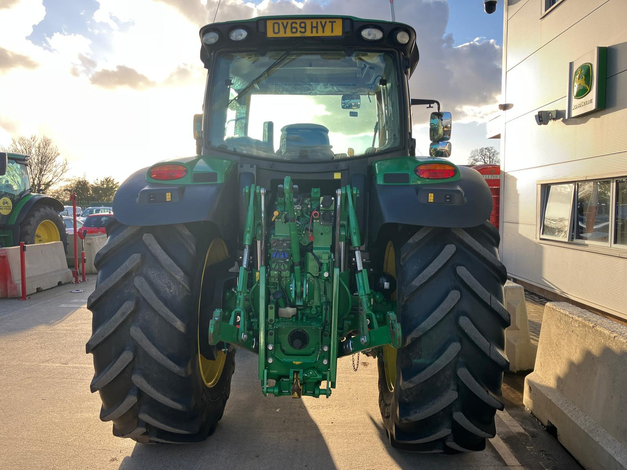 John Deere 6155R - Traktor: slika 4 John Deere 6155R - Traktor: slika 4