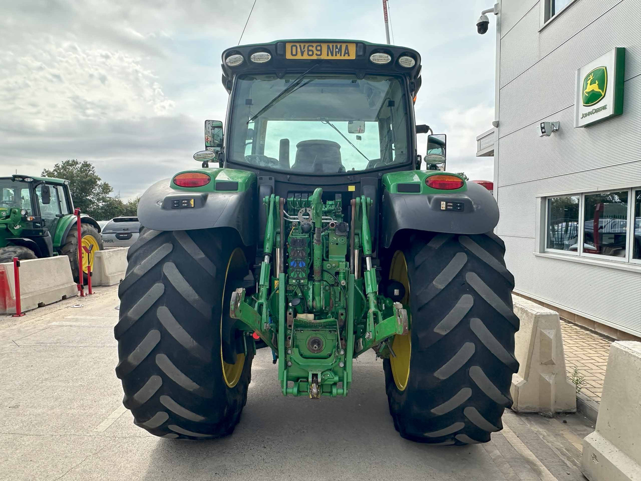 John Deere 6155R - Traktor: slika 4 John Deere 6155R - Traktor: slika 4