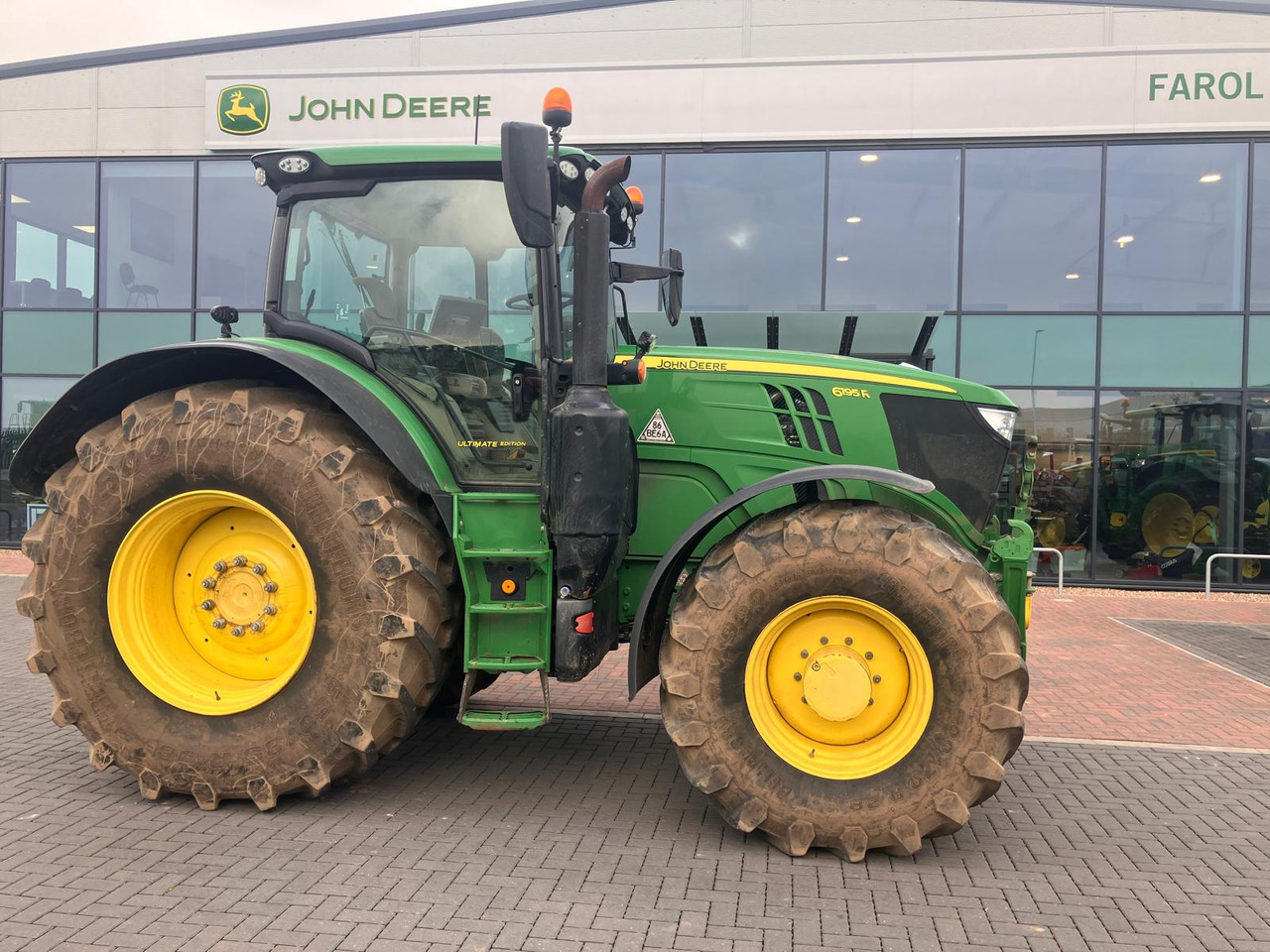 John Deere 6195R - Traktor: slika 1 John Deere 6195R - Traktor: slika 1