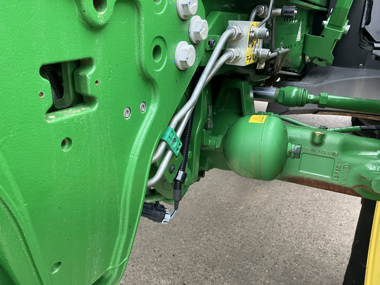 Traktor John Deere 6215R: slika 10