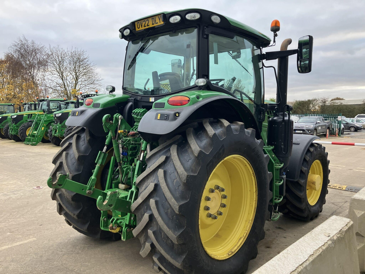 John Deere 6215R - Traktor: slika 5 John Deere 6215R - Traktor: slika 5