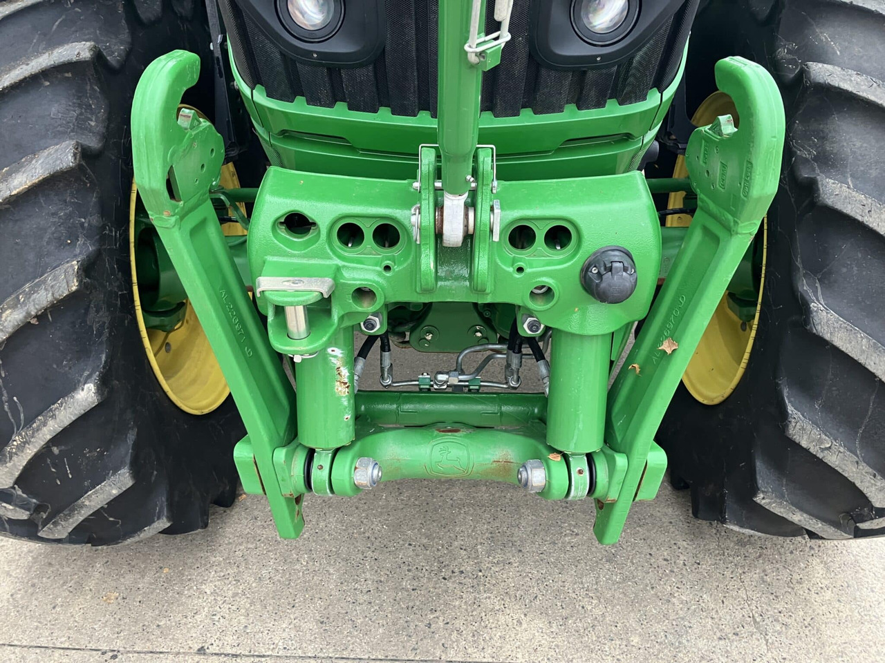 Traktor John Deere 6215R: slika 8