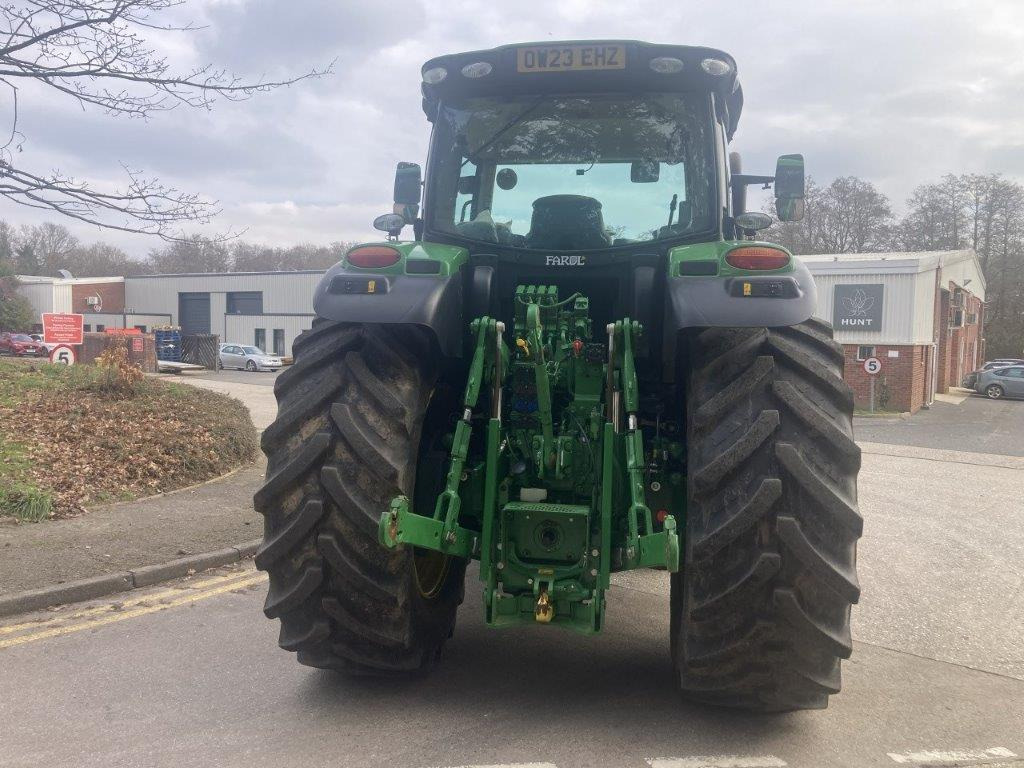John Deere 6215R - Traktor: slika 4 John Deere 6215R - Traktor: slika 4