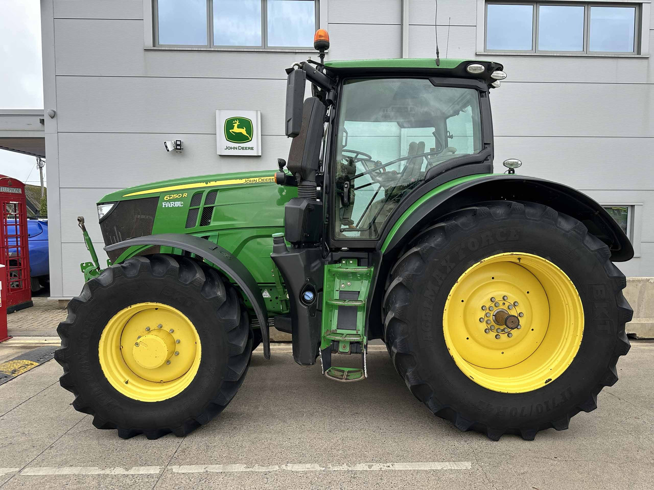 John Deere 6250R - Traktor: slika 3 John Deere 6250R - Traktor: slika 3