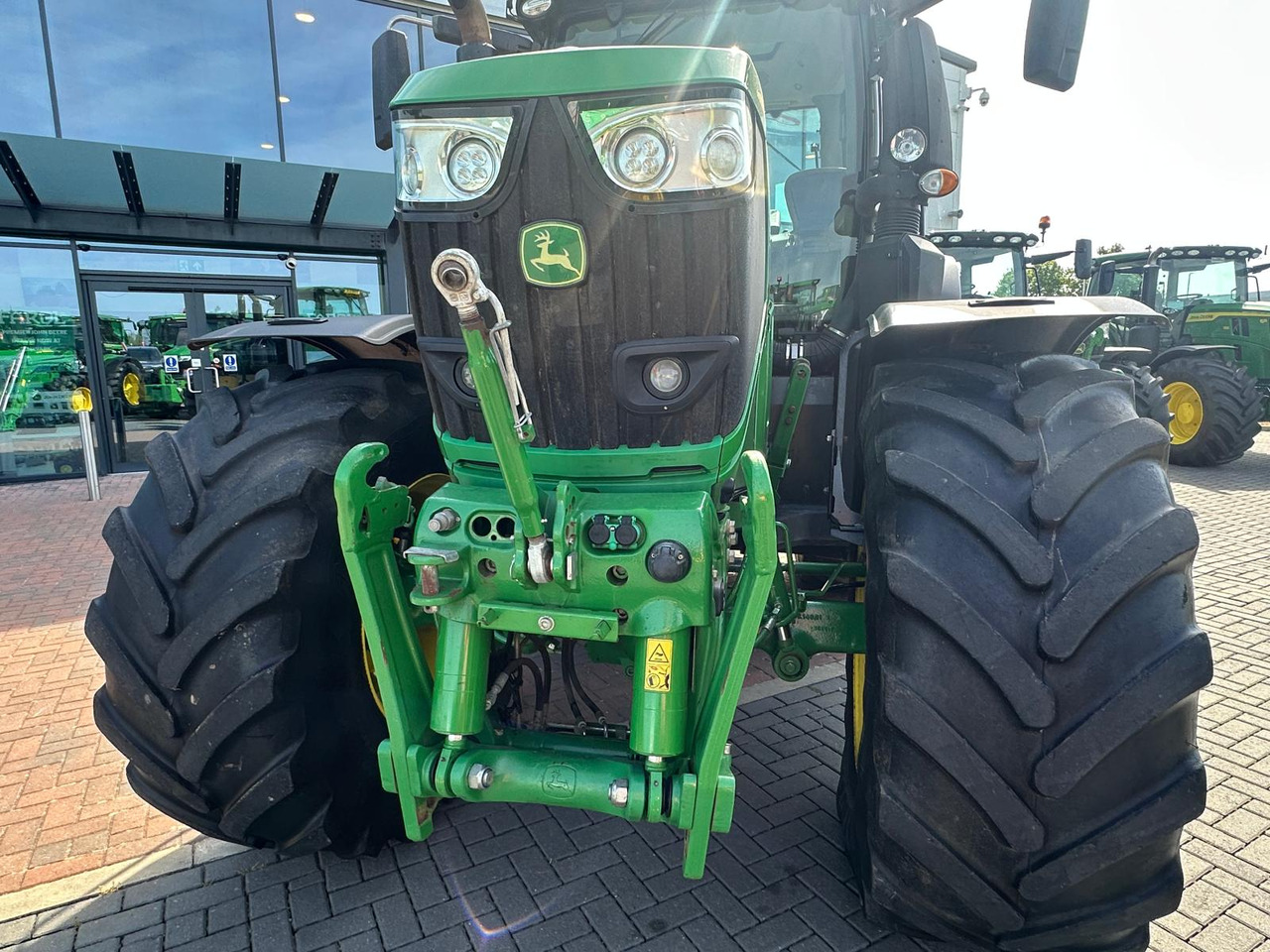 John Deere 6250R - Traktor: slika 2 John Deere 6250R - Traktor: slika 2