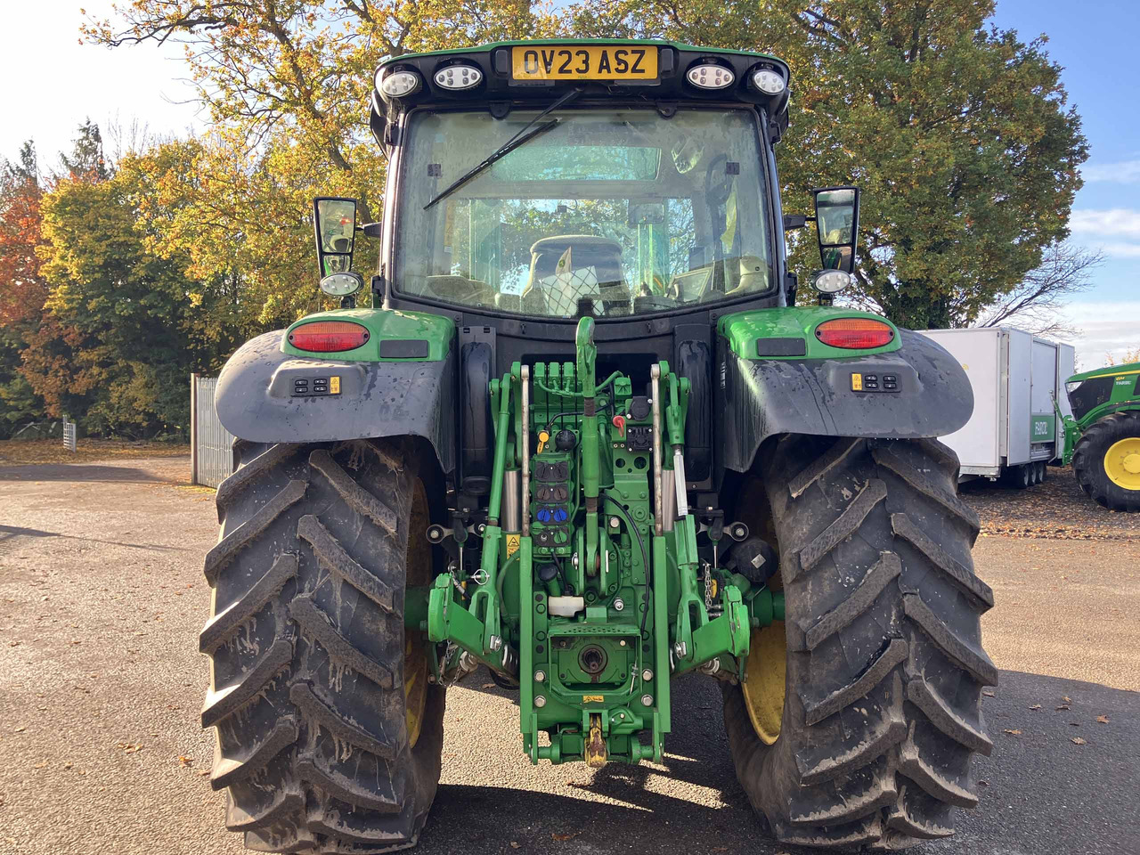 John Deere 6R 150 + 643R Loader - Traktor: slika 4 John Deere 6R 150 + 643R Loader - Traktor: slika 4