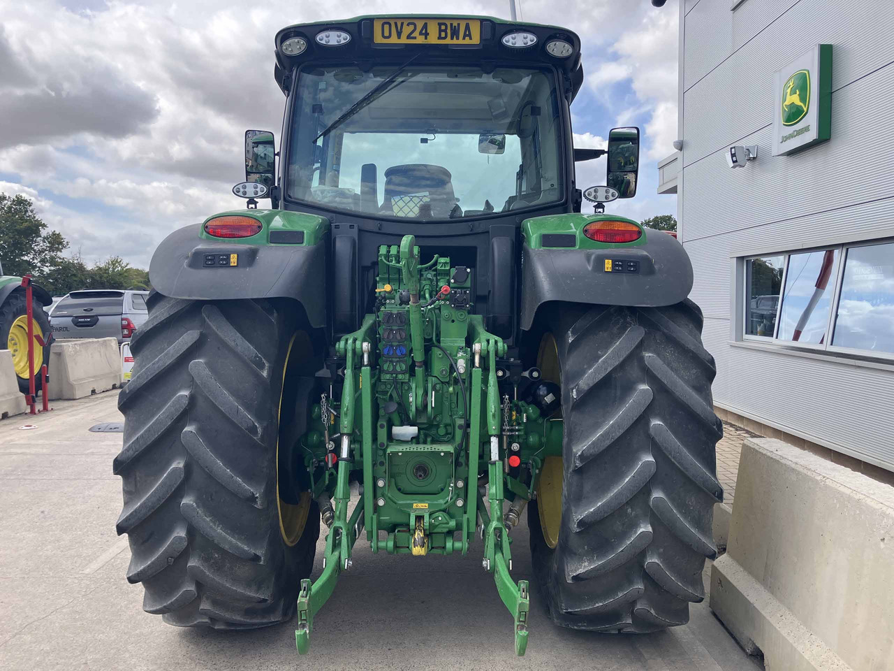 John Deere 6R 155 - Traktor: slika 4 John Deere 6R 155 - Traktor: slika 4