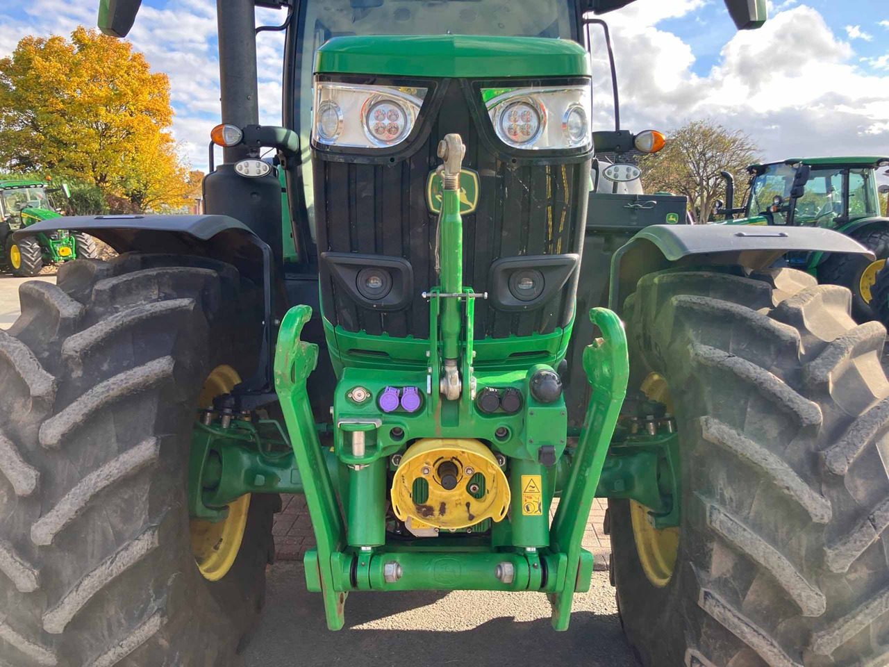 John Deere 6R 215 - Traktor: slika 2 John Deere 6R 215 - Traktor: slika 2