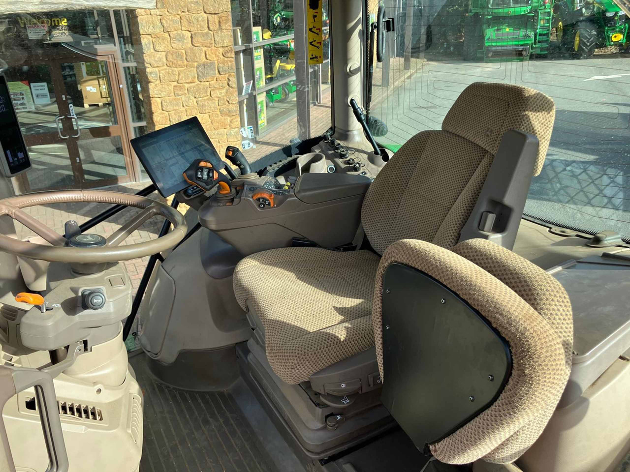 John Deere 6R 215 - Traktor: slika 5 John Deere 6R 215 - Traktor: slika 5