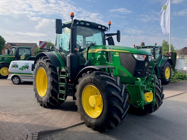 John Deere 6R 250 - Traktor: slika 4 John Deere 6R 250 - Traktor: slika 4