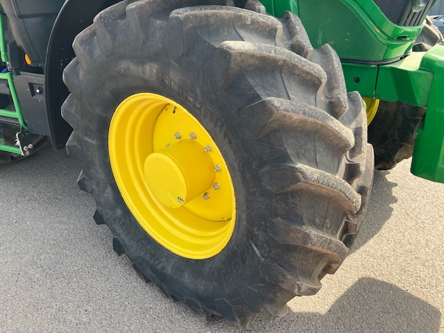 John Deere 6R 250 - Traktor: slika 5 John Deere 6R 250 - Traktor: slika 5