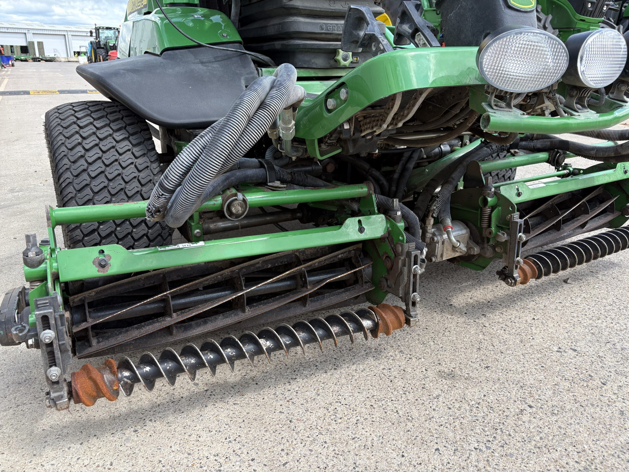John Deere 7200A Triple Mower - Vrtna kosilnica: slika 5 John Deere 7200A Triple Mower - Vrtna kosilnica: slika 5